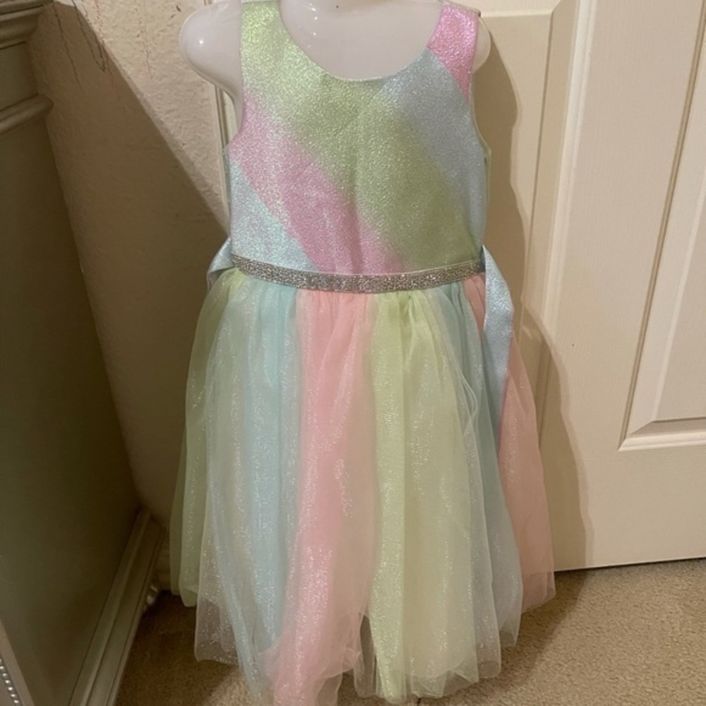 Bonnie jean girl multicolored fancy dresd size 6